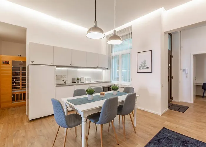 Exclusive With Sauna Next To The New York Café Casa vacanze Budapest