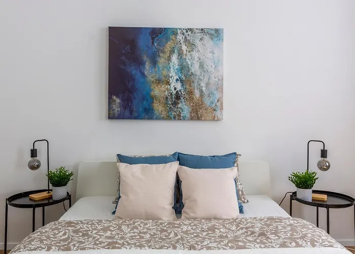 Casa vacanze Exclusive With Sauna Next To The New York Café *